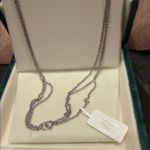 Elegant Silver and Gold Star Necklace - Picture 8 of 11